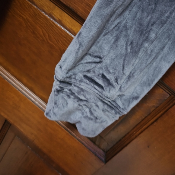 House of Harlow 1960 Velour Jogger - Picture 8 of 9